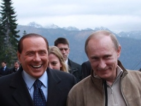 Владимир Путин и Сильвио Берлускони. Фото: daylife.com