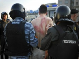 Задержание Луцкевича 6 мая 2012 года. Фото с сайта lobnya.cc