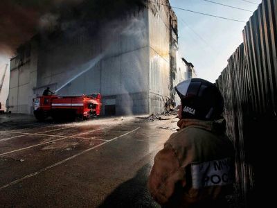 Пожар во ТРЦ "Максим, Владивосток.   Фото: newsvl.ru