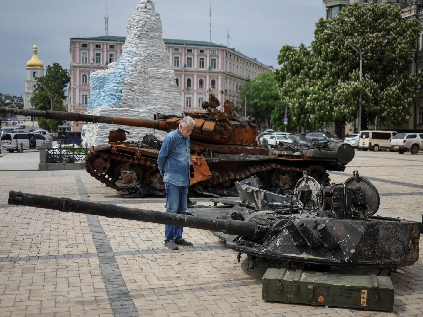 На выставке военной техники