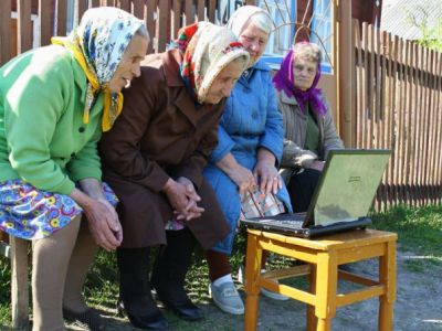 Бабушки выявляют наркоманов в интернете. Фото: Владимир Смирнов / ТАСС
